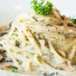 Spaghetti mit Pilz-Knoblauch-Sauce