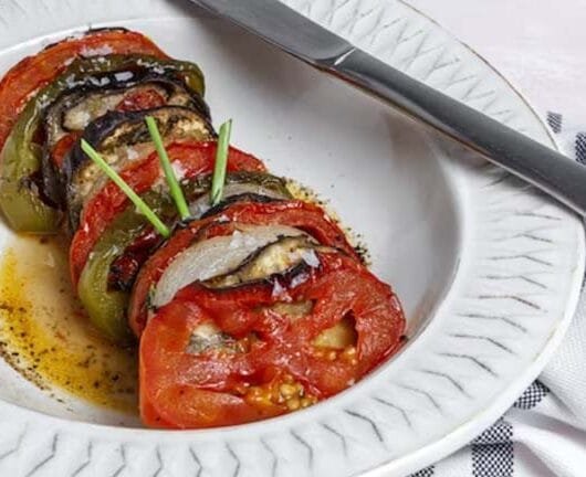 Receta de Rollos de Berenjena con tomate 