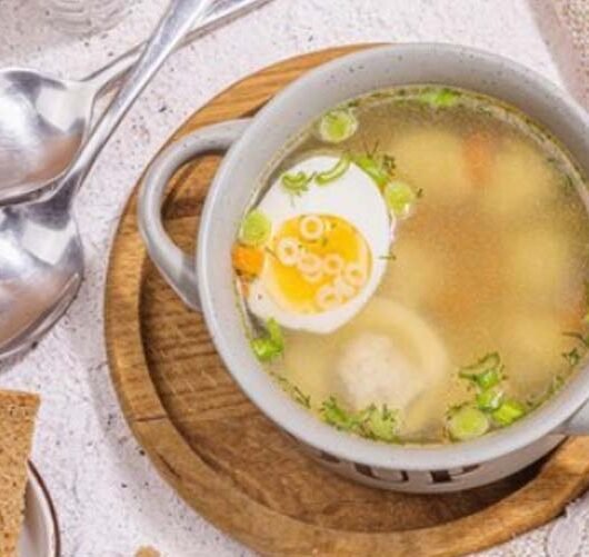 Receta de changua (caldo de huevo)